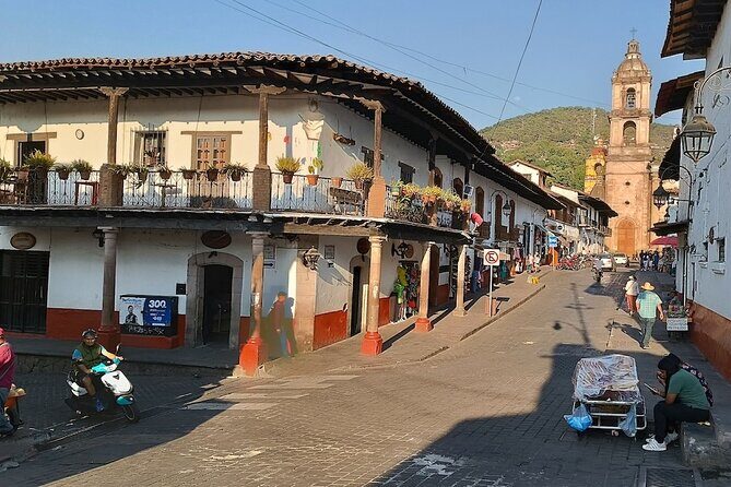 Valle de Bravo: Walking Tour & Ride a Jet Ski from Mexico City - What’s Included and What to Consider