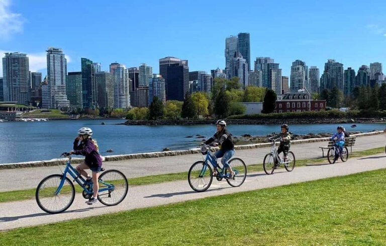 Vancouver: City Tour with Food Tasting and Pickup - Exploring Vancouver’s Iconic Spots