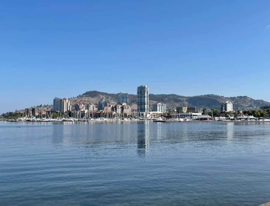 Vancouver: Private Kelowna Wine Country & Bike Tour - Exploring Kelowna: Wineries and Downtown Vibes