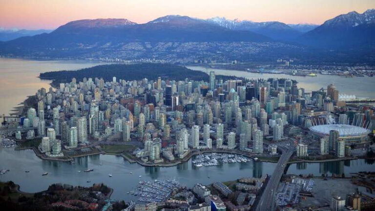 Vancouver: Private Walking Tour with a Local - What to Expect from the Tour