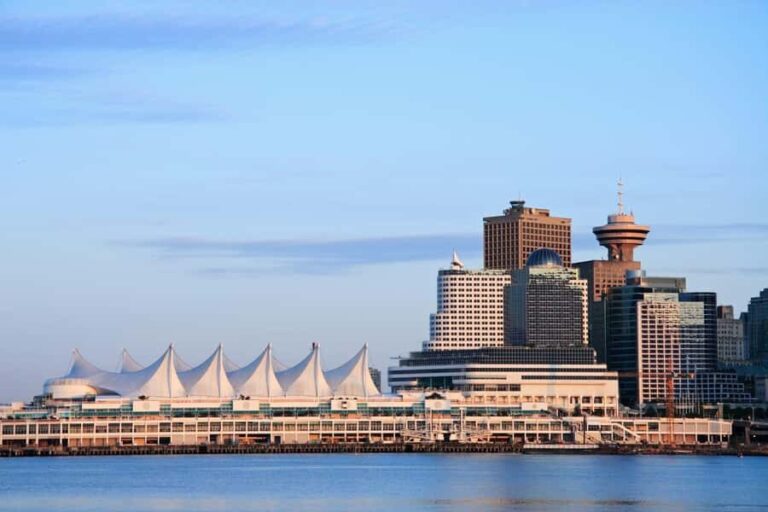 Vancouvers Seaside Romance: Private Coastal City Walk - What’s Included and Practicalities