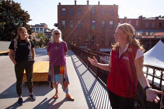 Victoria Bites & Sights Walking + Ferry Tour - Detailed Breakdown of the Itinerary