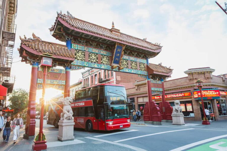Victoria: Evening Hop-On Hop-Off City Sightseeing Tour - A Breakdown of the Tour Itinerary