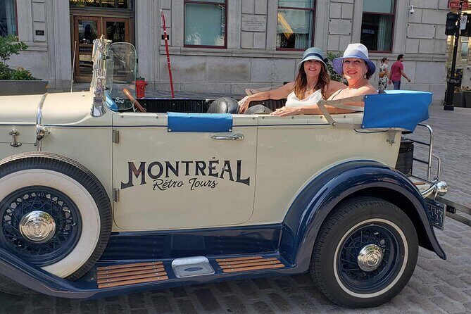 Vintage 1930 convertible ride in Old Montreal w/ old tunes-30min - Practical Details and Value