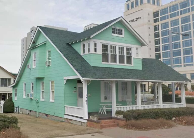 Virginia Beach Boardwalk Historian-Guided Tour - Exploring the Sights and Stories