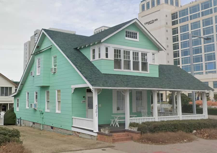 Virginia Beach Boardwalk Historian-Guided Tour - Exploring the Sights and Stories