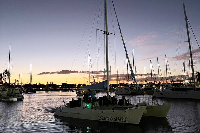 Waikiki Beach Catamaran Friday Night Fireworks Tour - Deep Dive into the Itinerary
