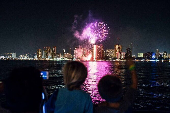 Waikiki Glass Bottom Boat Fireworks Tour - Analyzing the Value