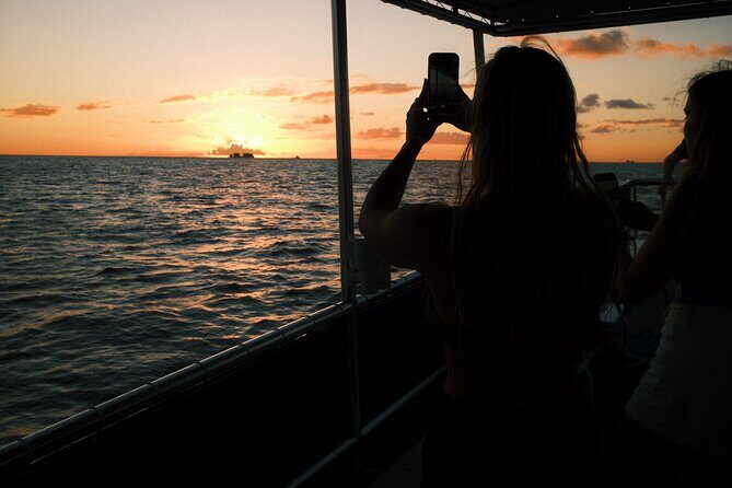 Waikiki Sunset Boat Cruise - Is This Tour Right for You?