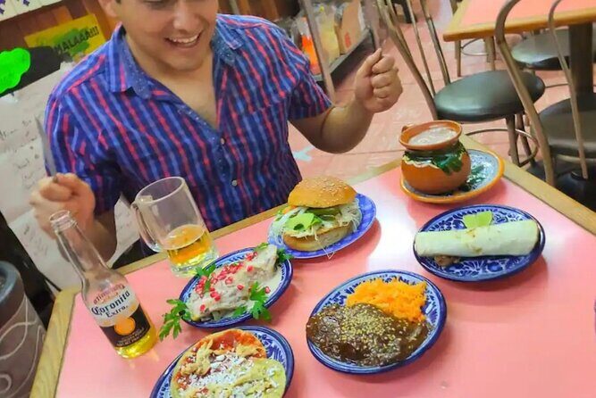 Walking tour of legends and Poblano cuisine - Exploring Puebla’s Heart: The Zócalo