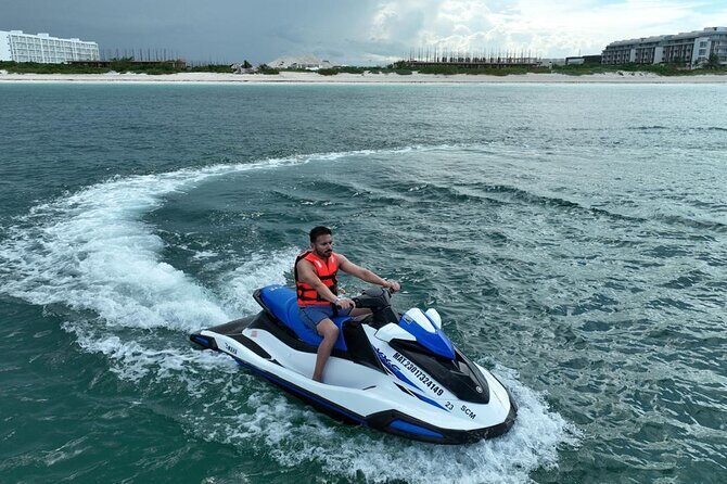 Wave Runner Rentals in Cancún Explore the Waves - Included and Additional Costs