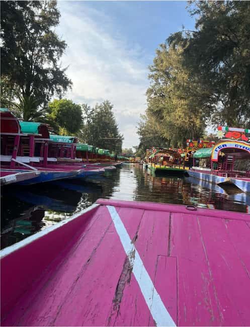 Xochimilco and Garibaldi: Tradition and Music - The Authentic Charm of Xochimilco and Garibaldi