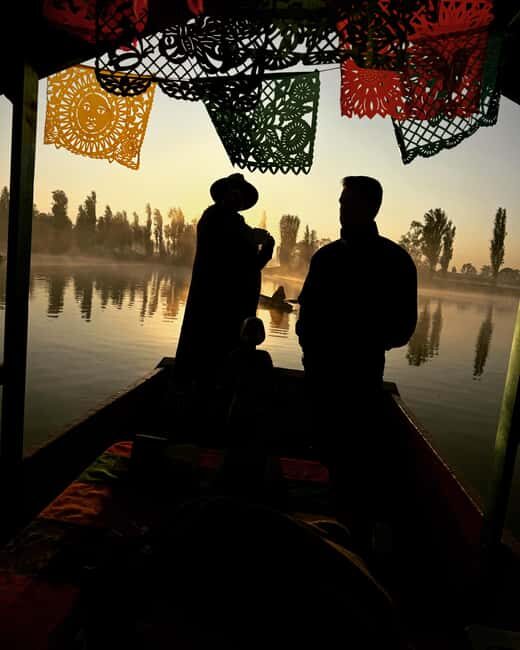 Xochimilco: Sanctuary of the Axolotl - An In-Depth Look at the Tour Experience