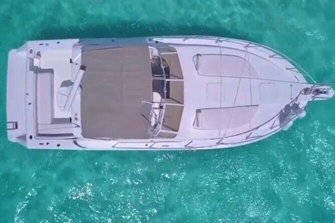 Yacht experience in Cancun: cruise, swim and sunset views - What Sets This Yacht Tour Apart?