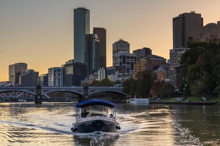 1.5Hr Yarra River Crown Flames and City Lights Cruise - A Detailed Look at the Experience