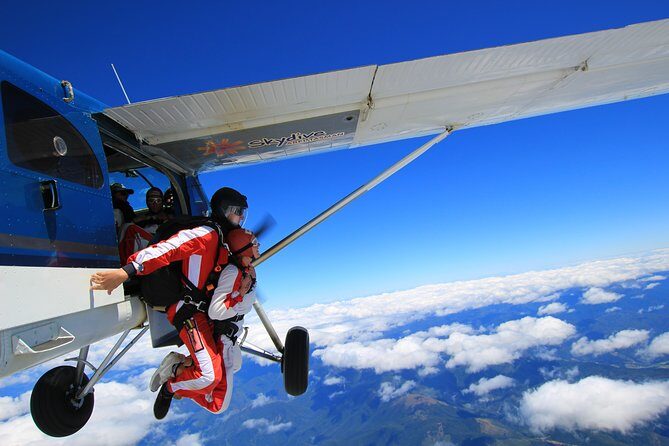 16,500ft Skydive over Abel Tasman with NZ's Most Epic Scenery - Guides and Safety