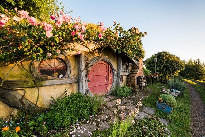 2 Day Tour Auckland to Hobbiton, Waitomo, Rotorua and Taupo - Transportation and Practicalities