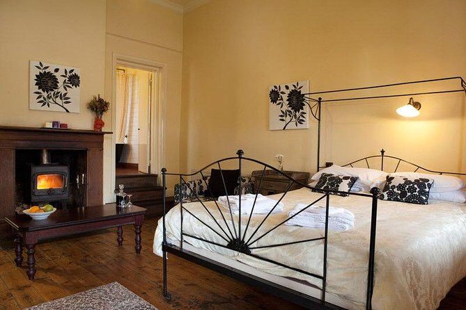 2-Night Self-Guided Clare Valley Vineyards Trail Bike Tour from Auburn - Day 2: Cycling through Vineyards and Lunch at Skillogalee