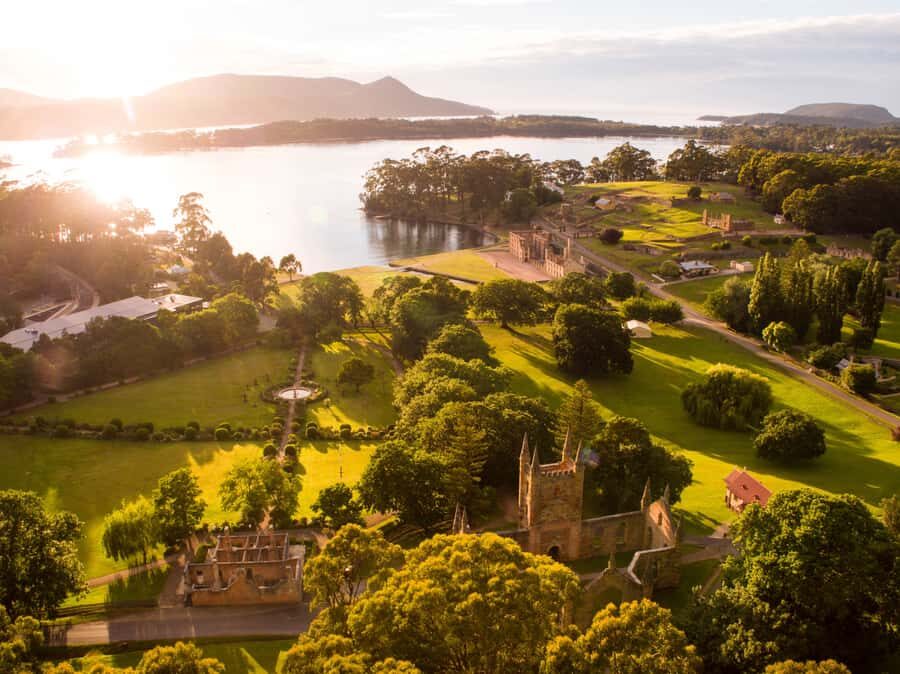 3D Tasmanian Highlights: Hobart, Port Arthur & Bruny Island - Transportation, Group Size, and Practical Considerations