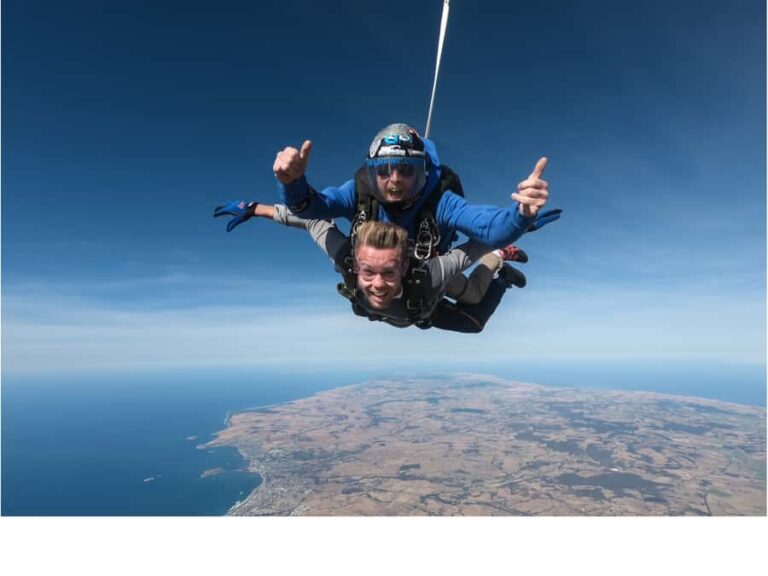 Adelaide: Tandem Skydiving over Lake Alexandrina - The Free Fall: An Unmatched Adrenaline Rush