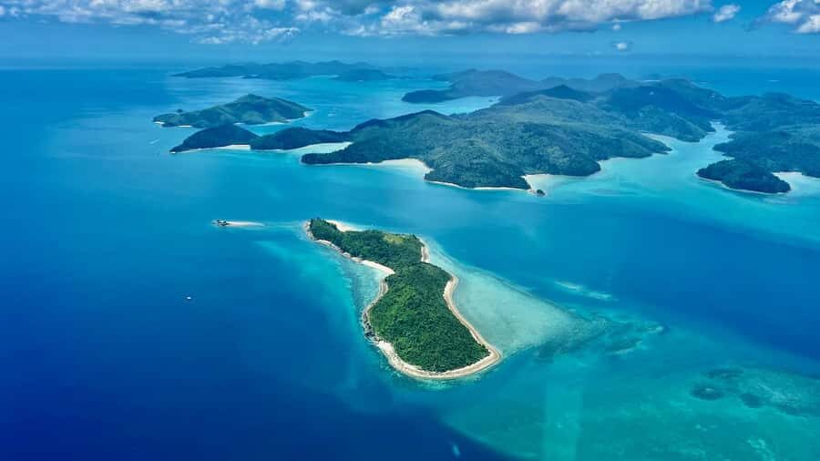 Airlie Beach: Whitsundays & Great Barrier Reef Scenic Flight - Detailed Breakdown of the Itinerary
