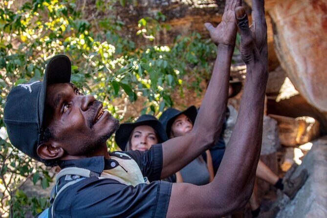 Arnhem Land Yingana Injalak Hill Full Day Tour from Jabiru - Practical Tips for Travelers