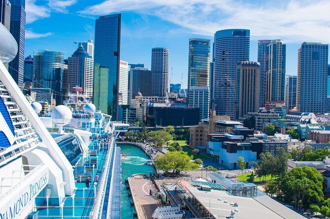 Arrival Transfer: Sydney Airport SYD to Sydney in Business Car - The Ride: Comfort, Convenience, and Potential Pitfalls