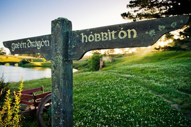 Auckland to Hobbiton Movie Set Private Tour - The Scenic Drive to Hobbiton