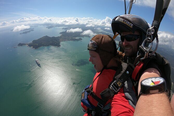 Bay of Islands: 9000ft Skydive - How Does the Pricing and Value Compare?