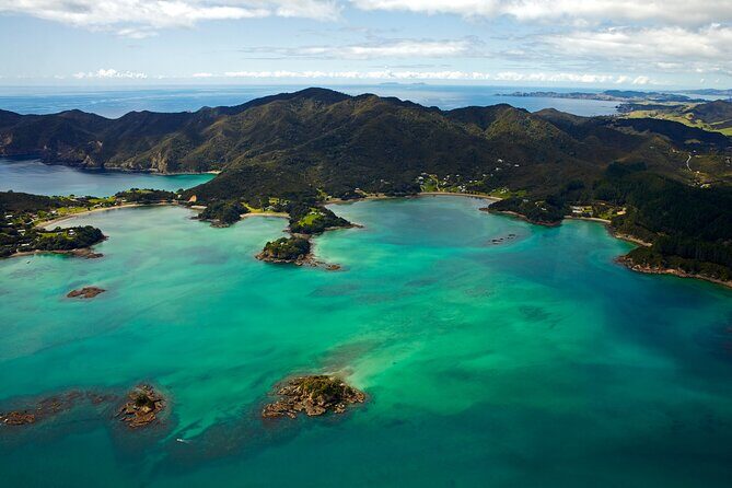 Bay of Islands and Hole in the Rock Scenic Helicopter Tour - What Makes It Worthwhile