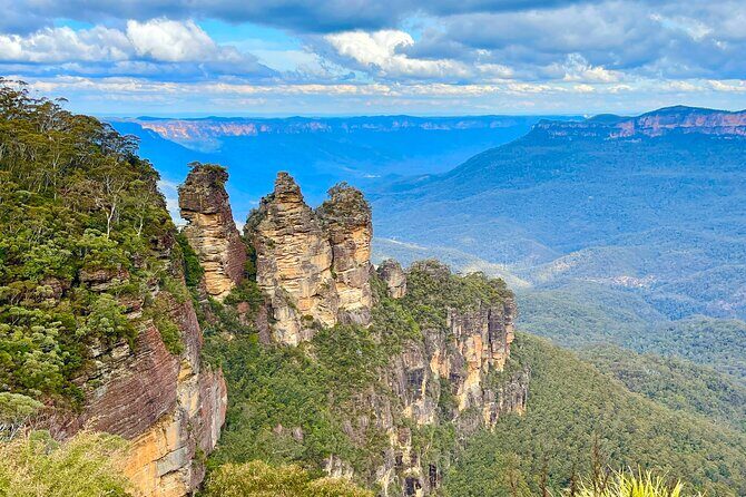 Blue Mountains Small Group Tour with Waterfall Walk & Fresh Lunch - What Sets This Tour Apart