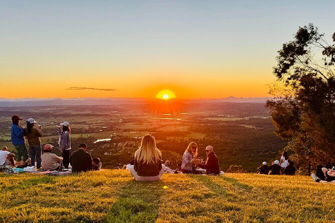 Brisbane: Glow Worms, Sunset, Telescope Stargazing & Dinner - Exploring Tamborine Mountain and The Glow Worm Caves