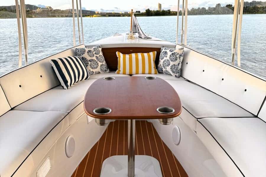 Canberra: Lake Burley Griffin Self-Drive Electric Boat - Who Will Love This Experience?