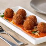 Darwin: 4-Course Dining Experience with Sparkling Wine - Who Would Enjoy This Experience Most?