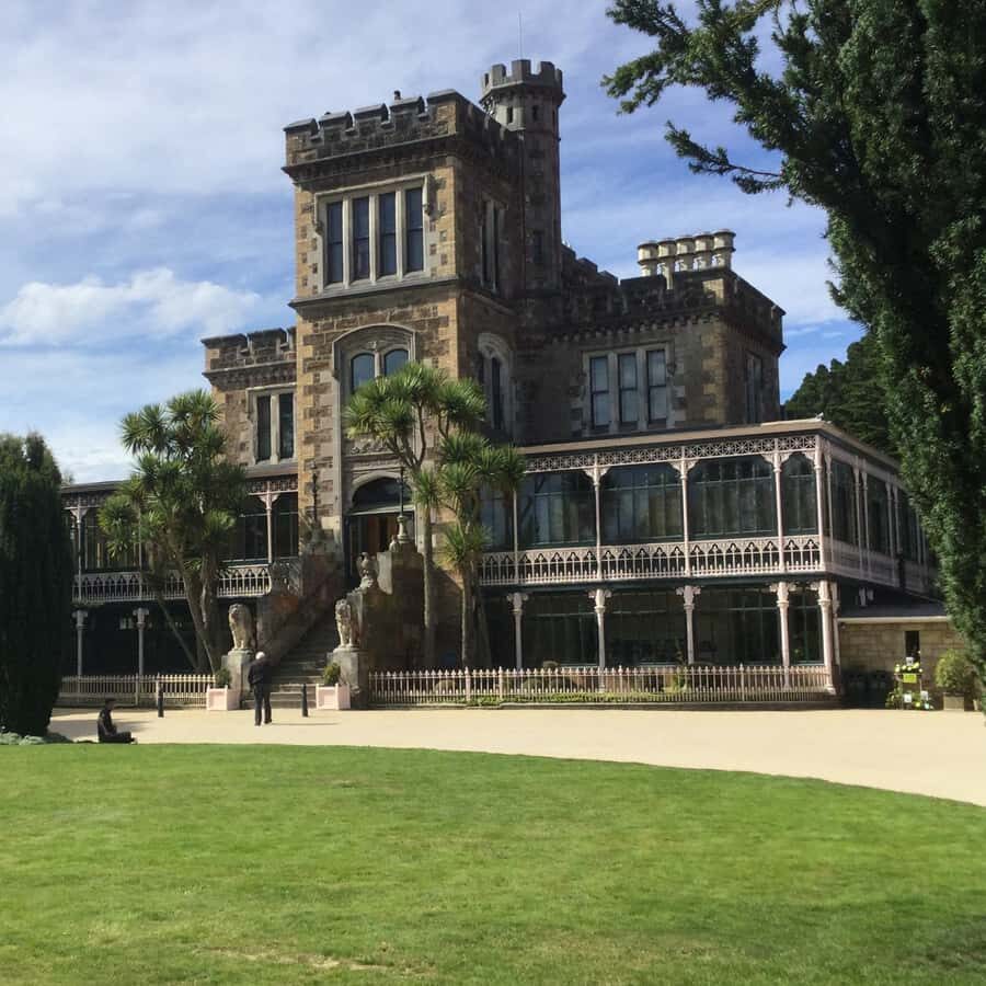 Dunedin: Peninsula with Lanarch Castle gardens & Olveston - An In-Depth Look at the Dunedin Peninsula & Heritage Tour