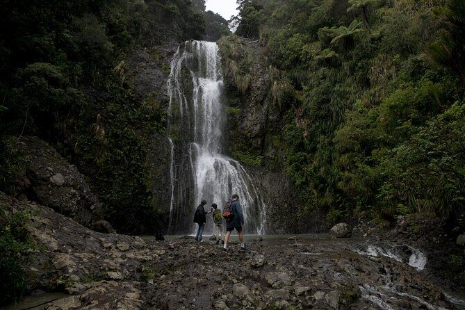 Explore BLACK SAND PIHA BEACH, and Water Falls in West Auckland - FAQ