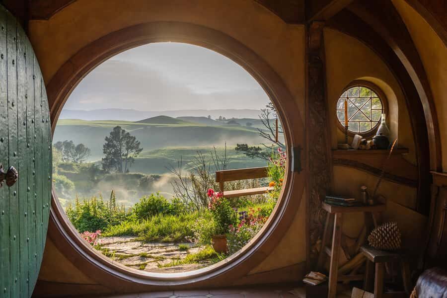 From Auckland: Hobbiton & Hamilton Gardens Small Group Tour - Who Will Enjoy This Tour?
