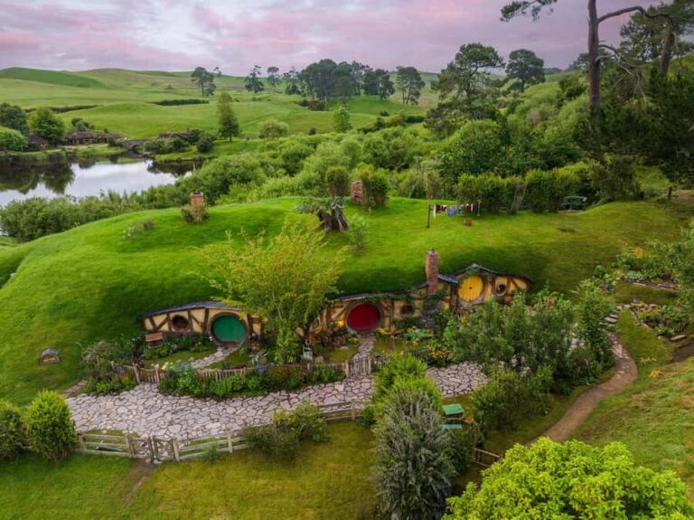 From Auckland: Hobbiton Movie Set Small Group Tour - Exploring the Itinerary: What’s Included