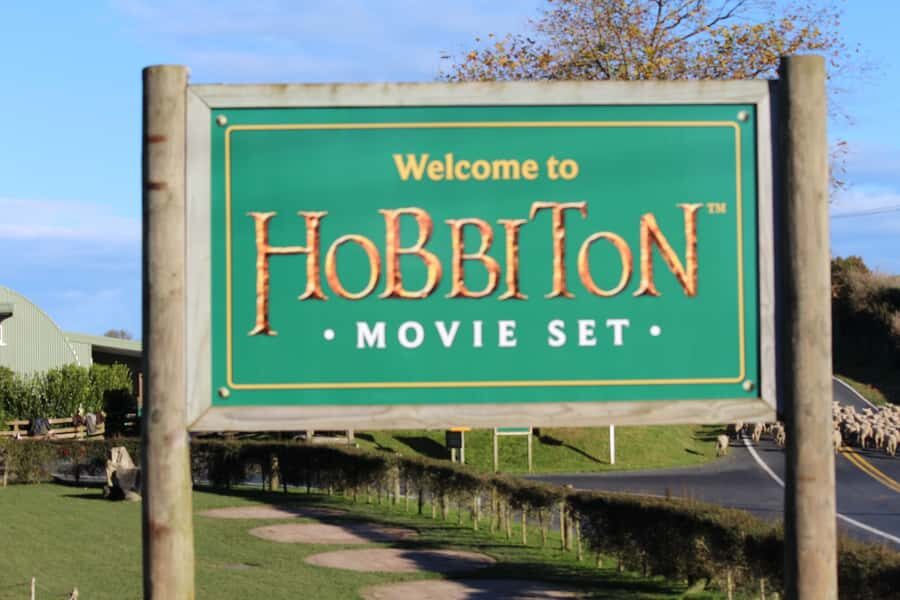 From Auckland: Hobbiton & Rotorua Tour with Lunch at Te Puia - Transportation & Group Size: Why It Matters
