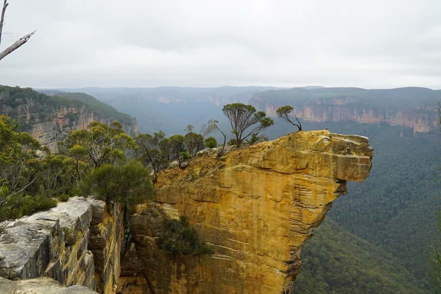 From Blue Mountains: Mountain e-Bike Ride, HANGING ROCK - The Trail to Hanging Rock