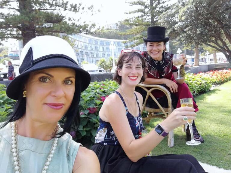 From Napier: Hawke's Bay Small Group Wine Capita Tour - The Value of a Small Group Wine Tour