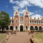 Full Day Pinnacles Desert and New Norcia - The Pinnacles Desert: An Otherworldly Landscape