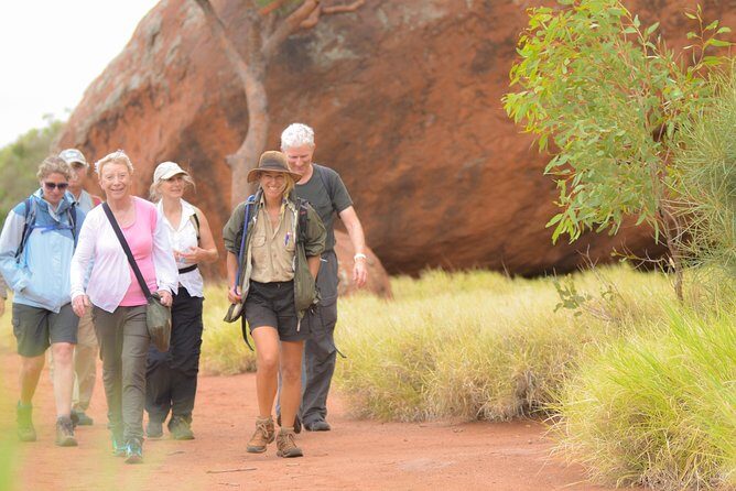 Full Uluru Base Walk at Sunrise Including breakfast - Analyzing the Value