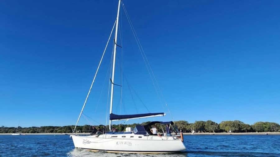 Gold Coast: Afternoon Sailing Cruise incl food & drinks - The Itinerary and Experience