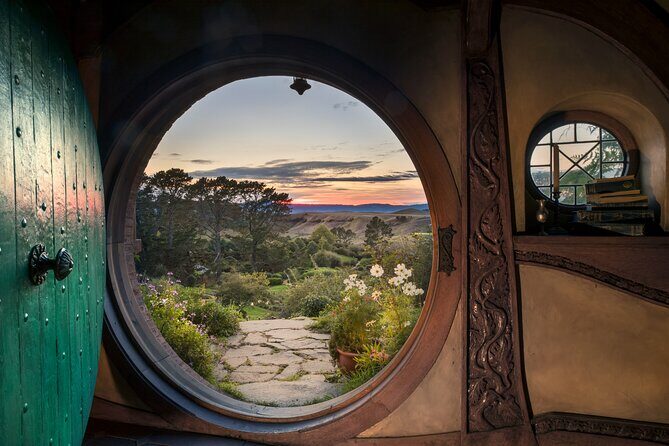 Hobbiton Day Tour from Rotorua with lunch at Hobbiton - Why This Tour Offers Great Value