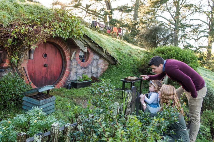 Hobbiton Movie Set: Guided Tour Ticket - Authenticity and Value for Movie Fans and Nature Lovers