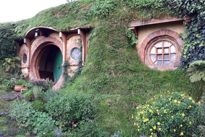 Hobbiton Transport & Tauranga Highlights Excursion from Tauranga - What’s Included and What Costs Extra