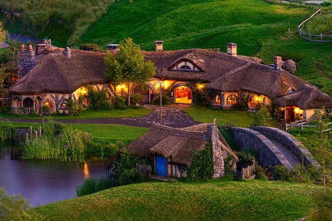 Hobbiton & Waitomo Caves Small Group Tour from Auckland inc Lunch - What Travelers Love and What to Consider
