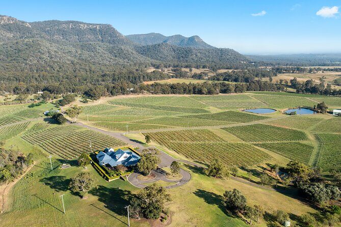 Hunter Valley Wines, 2-Course Lunch, Cheese & Chocolate Tour - Transportation and Group Dynamics