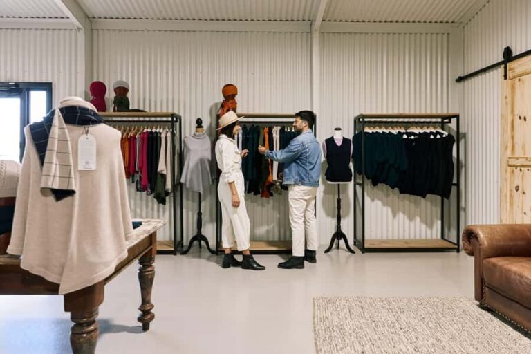 Kangaroo Island Wool Mill Tour - The 360° Cinematic Experience: An Artistic Window into Kangaroo Island